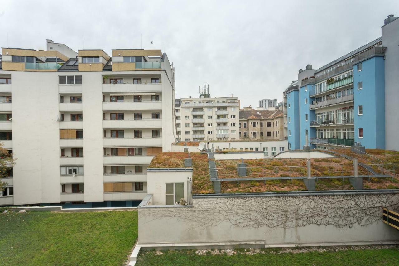 ウィーンSpacious With Balconyアパートメント エクステリア 写真