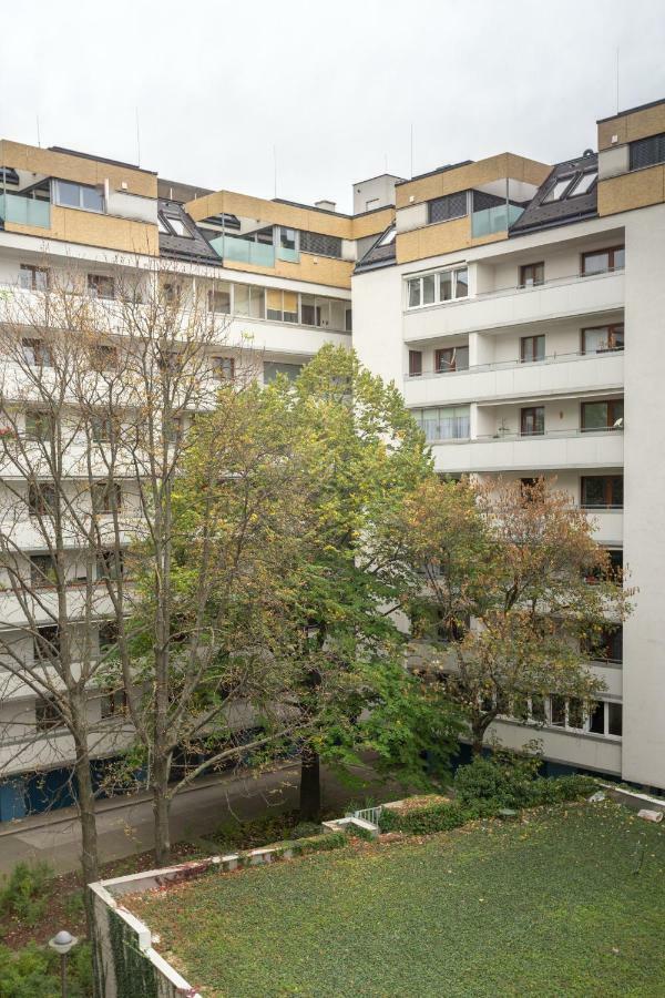 ウィーンSpacious With Balconyアパートメント エクステリア 写真